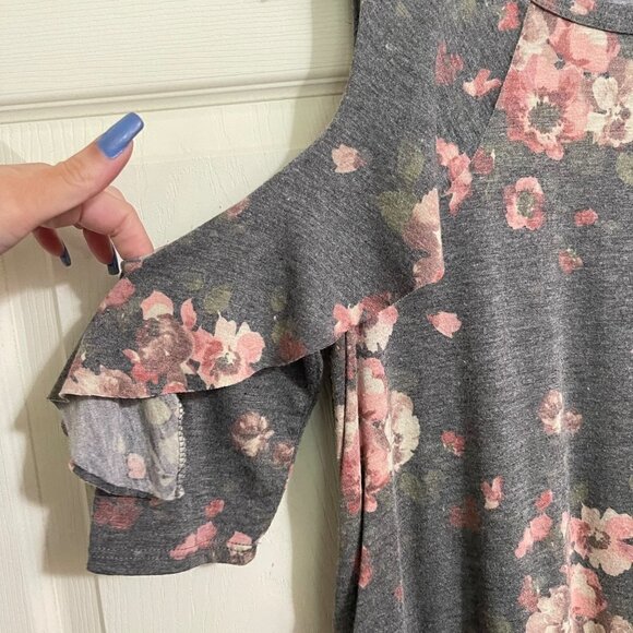 Altar'd State Womens Gray Floral Ruffle Cold Shoulder T-Shirt Mini Dress Large - Picture 3 of 5